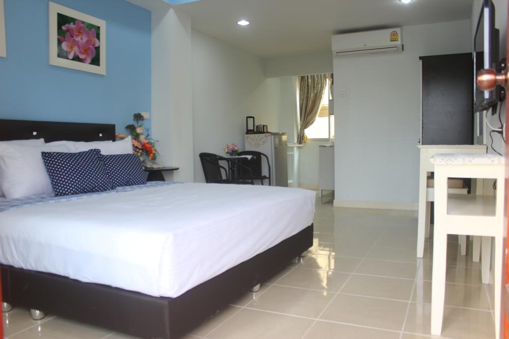 The Moonlight Place Bang Lamung Bagian luar foto