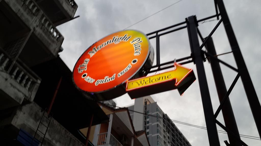 The Moonlight Place Bang Lamung Bagian luar foto