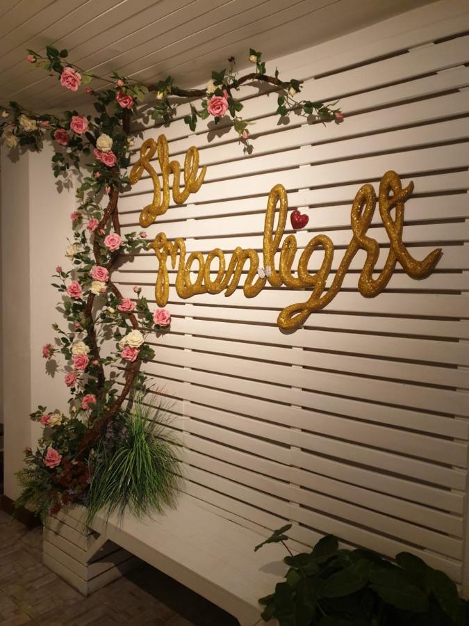 The Moonlight Place Bang Lamung Bagian luar foto